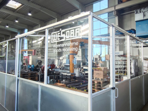 Schutzeinrichtung aus Aluminiumprofilen